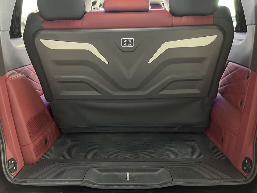 Discover undefined undefined Exterior Interior Images.Find all aspects and details of cars.
