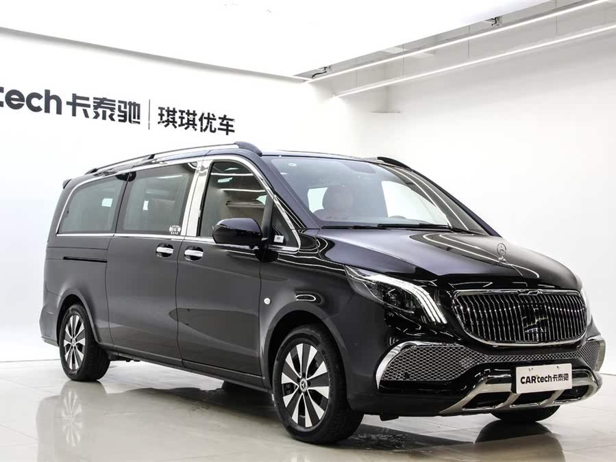 Discover undefined undefined Exterior Interior Images.Find all aspects and details of cars.