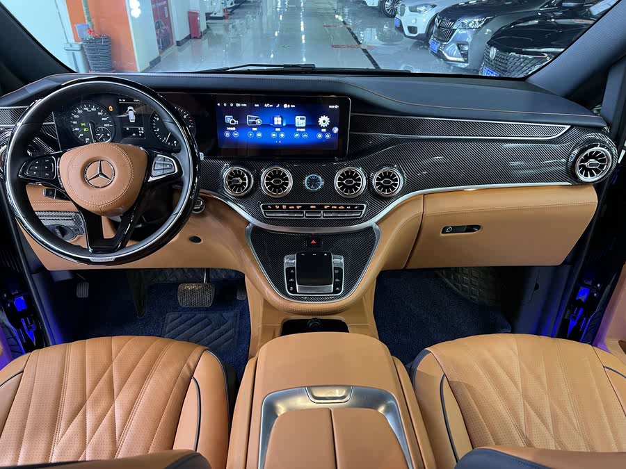 Discover undefined undefined Exterior Interior Images.Find all aspects and details of cars.