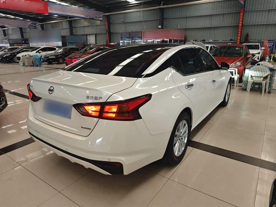 Discover undefined undefined Exterior Interior Images.Find all aspects and details of cars.