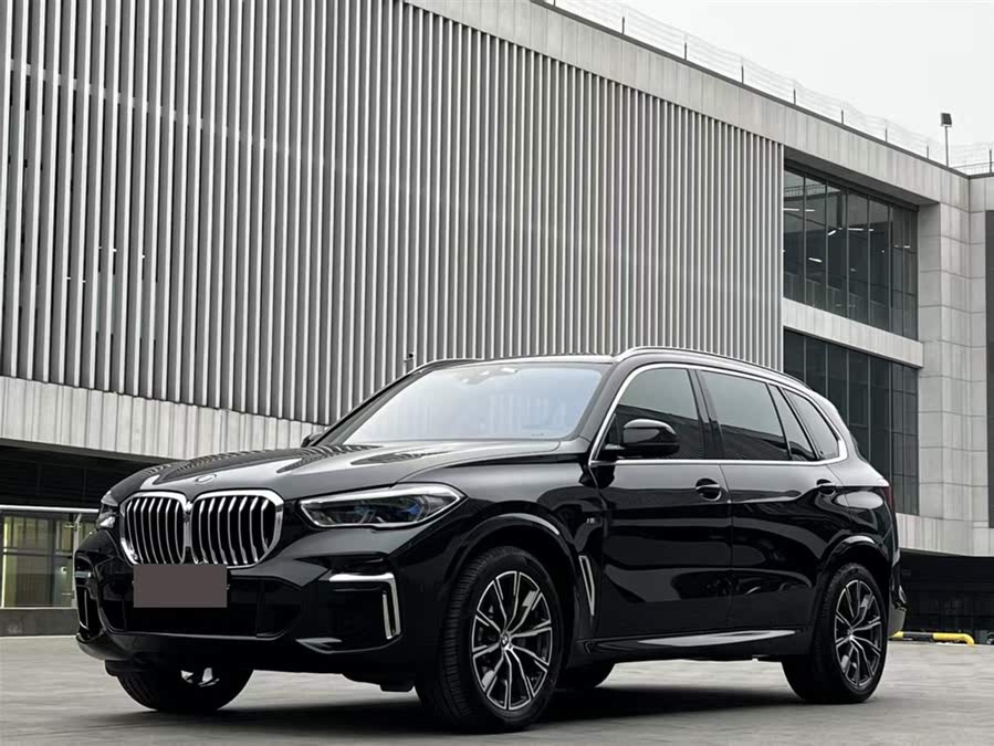 Discover undefined undefined Exterior Interior Images.Find all aspects and details of cars.
