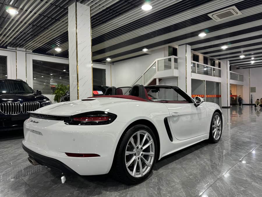 Discover undefined undefined Exterior Interior Images.Find all aspects and details of cars.