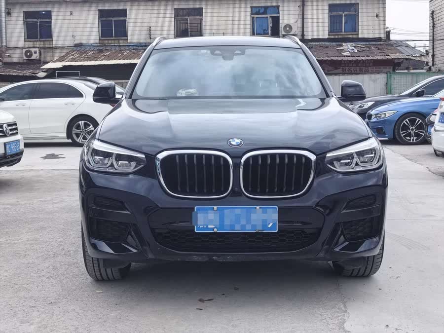 Discover undefined undefined Exterior Interior Images.Find all aspects and details of cars.