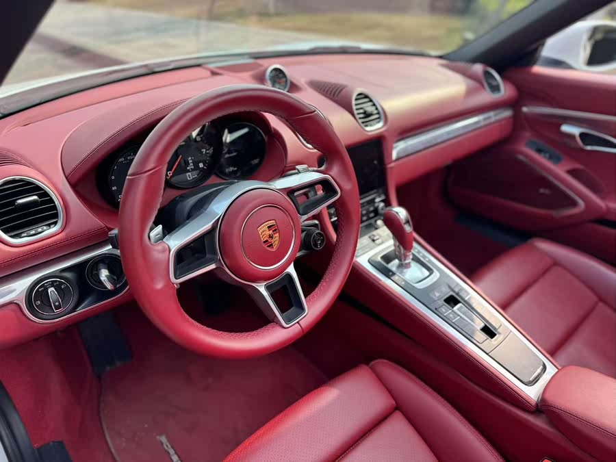 Discover undefined undefined Exterior Interior Images.Find all aspects and details of cars.