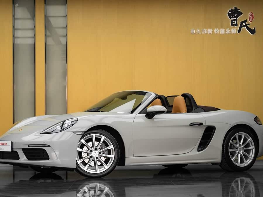Discover undefined undefined Exterior Interior Images.Find all aspects and details of cars.