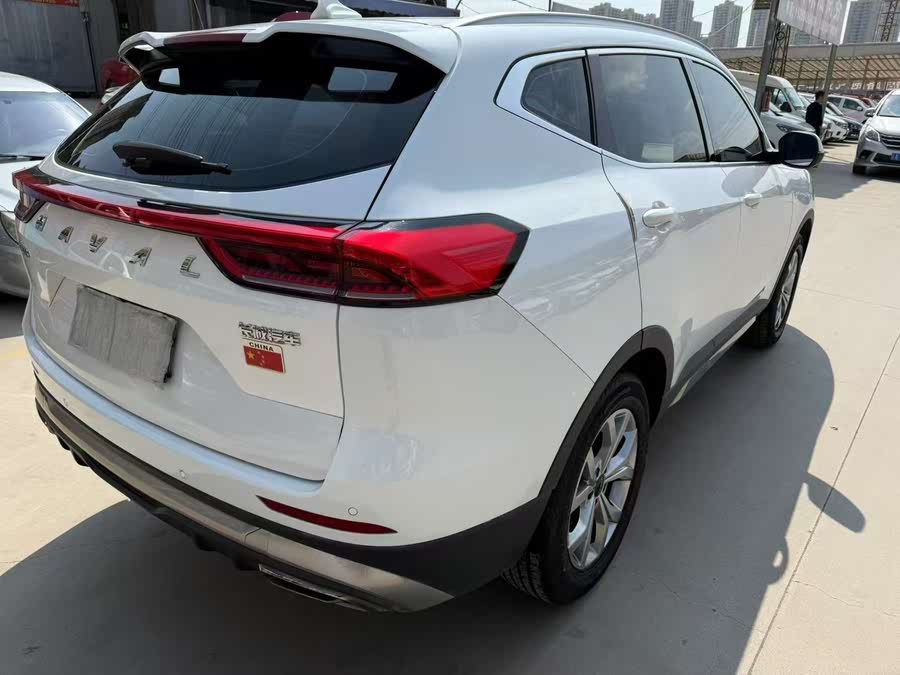Discover undefined undefined Exterior Interior Images.Find all aspects and details of cars.