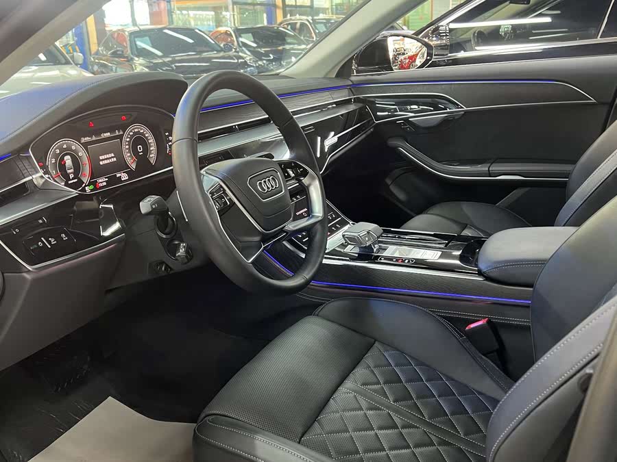 Discover undefined undefined Exterior Interior Images.Find all aspects and details of cars.
