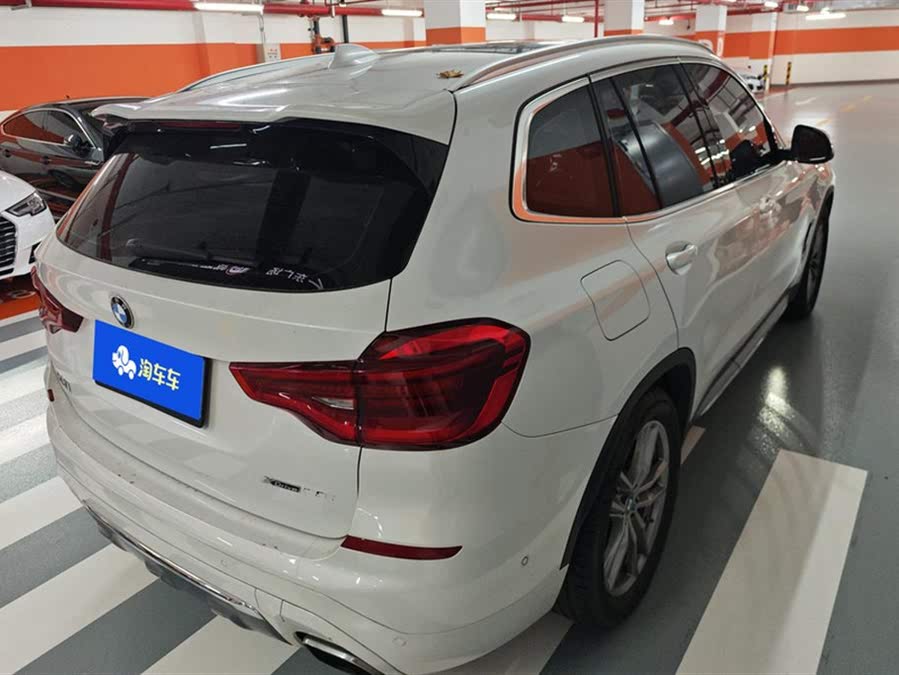 Discover undefined undefined Exterior Interior Images.Find all aspects and details of cars.