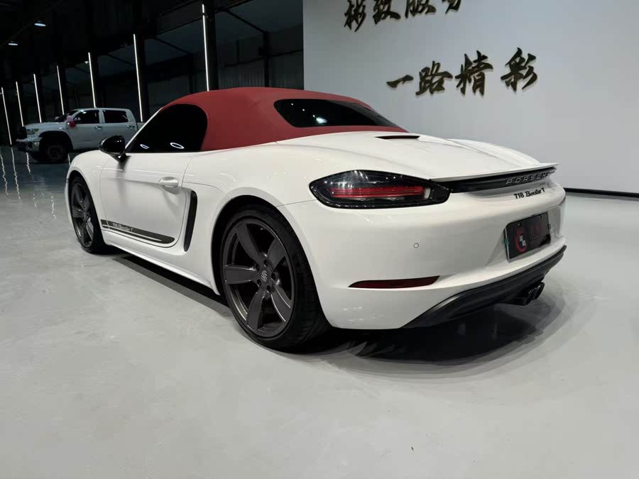 Discover undefined undefined Exterior Interior Images.Find all aspects and details of cars.