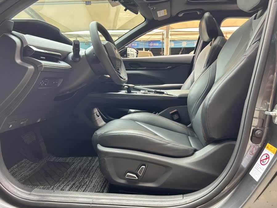 Discover undefined undefined Exterior Interior Images.Find all aspects and details of cars.