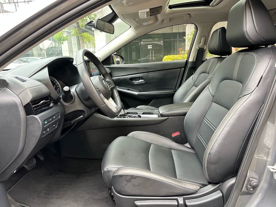 Discover undefined undefined Exterior Interior Images.Find all aspects and details of cars.