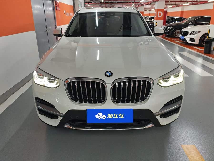 Discover undefined undefined Exterior Interior Images.Find all aspects and details of cars.