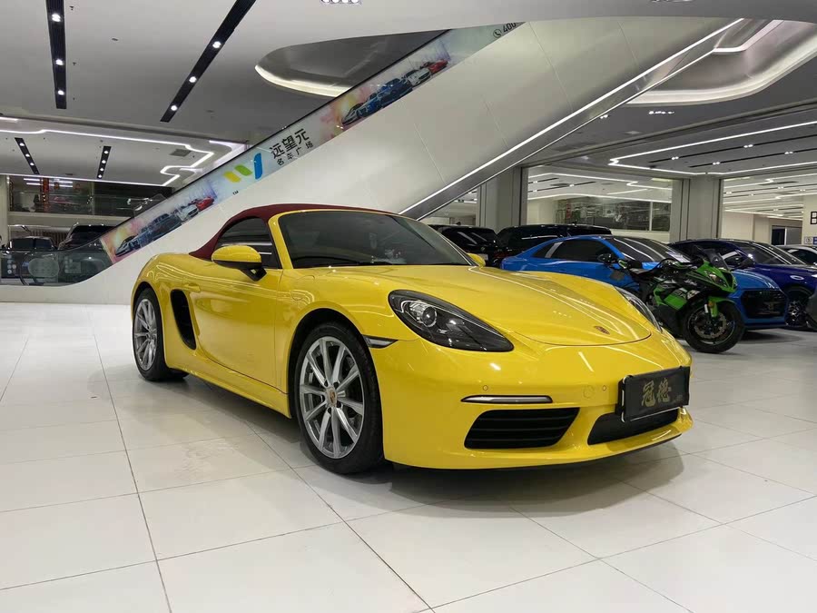 Discover undefined undefined Exterior Interior Images.Find all aspects and details of cars.