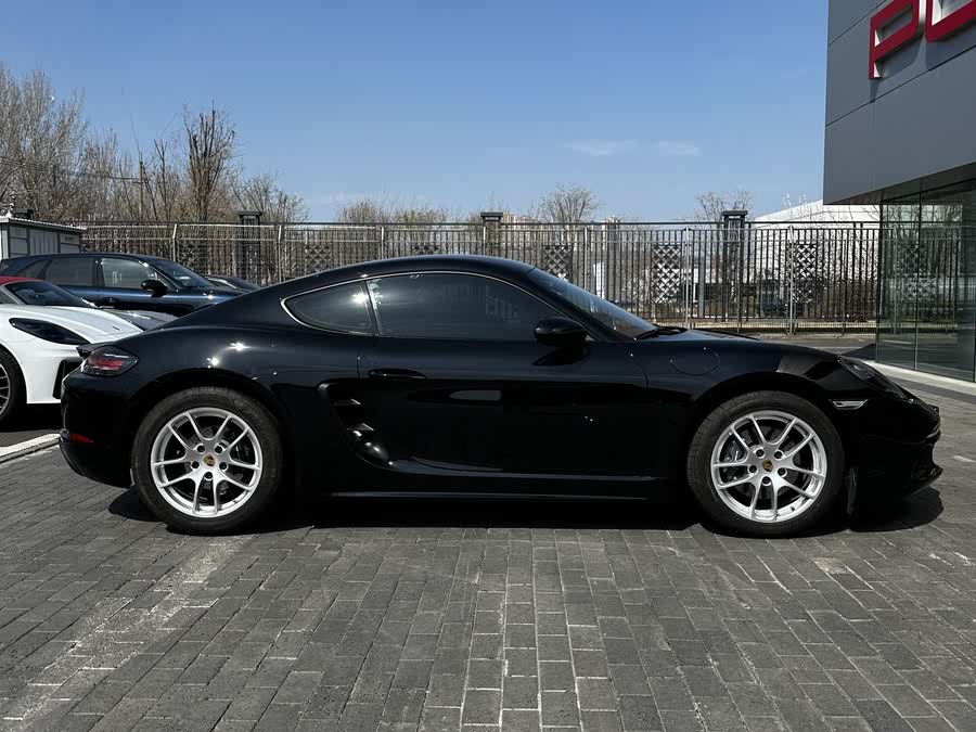 Discover undefined undefined Exterior Interior Images.Find all aspects and details of cars.