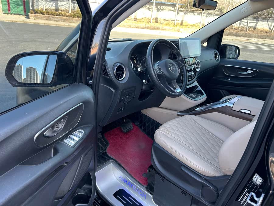 Discover undefined undefined Exterior Interior Images.Find all aspects and details of cars.