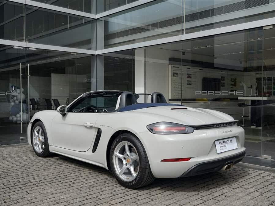 Discover undefined undefined Exterior Interior Images.Find all aspects and details of cars.