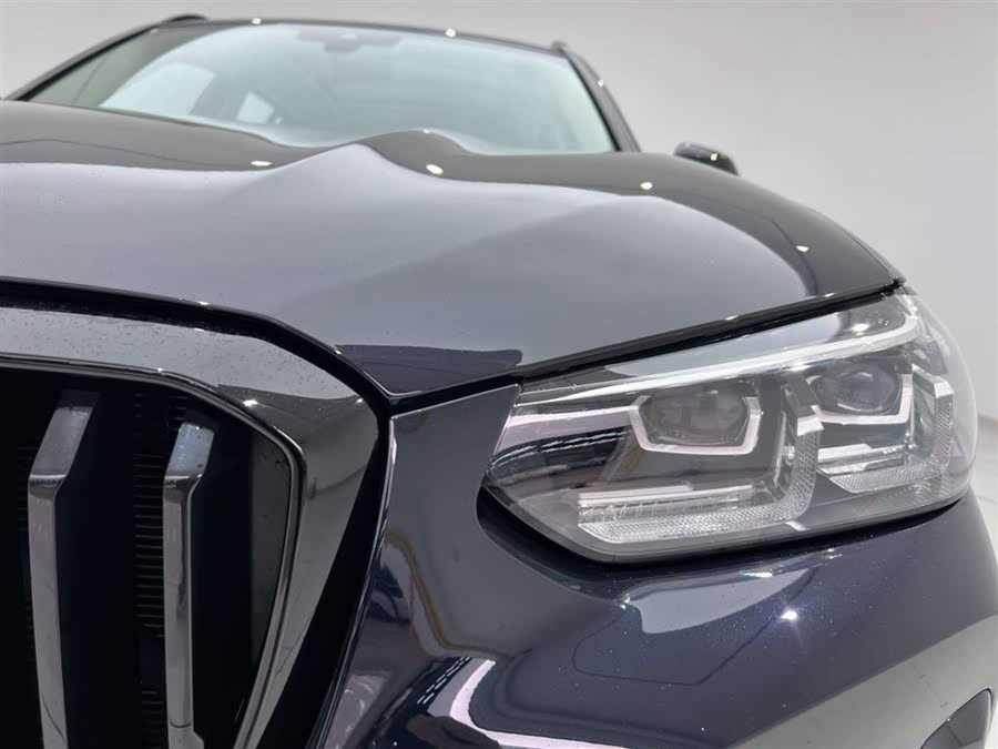 Discover undefined undefined Exterior Interior Images.Find all aspects and details of cars.