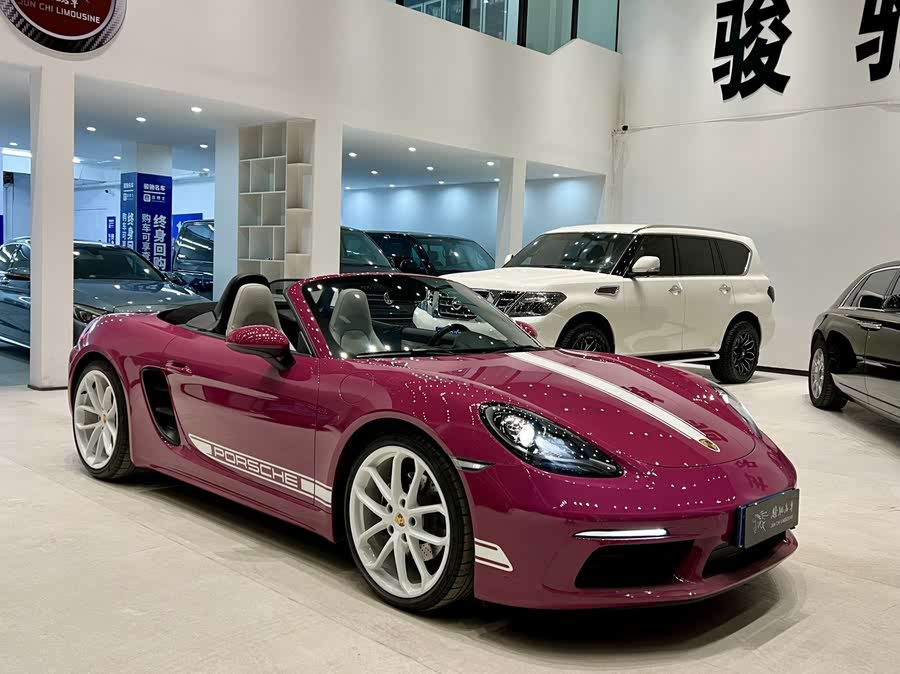 Discover undefined undefined Exterior Interior Images.Find all aspects and details of cars.