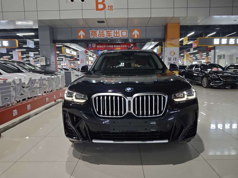 Discover undefined undefined Exterior Interior Images.Find all aspects and details of cars.