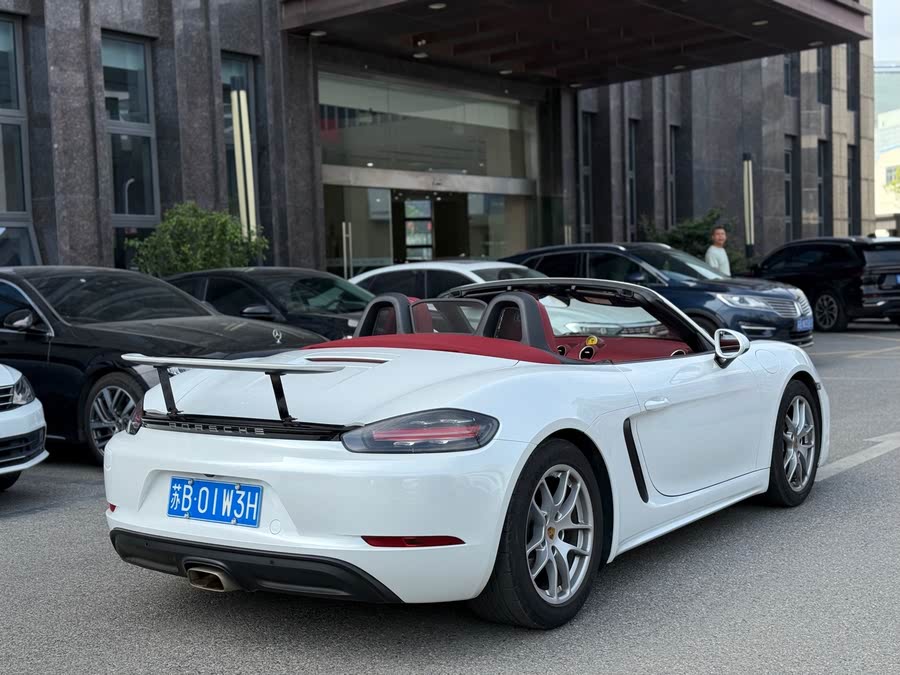 Discover undefined undefined Exterior Interior Images.Find all aspects and details of cars.