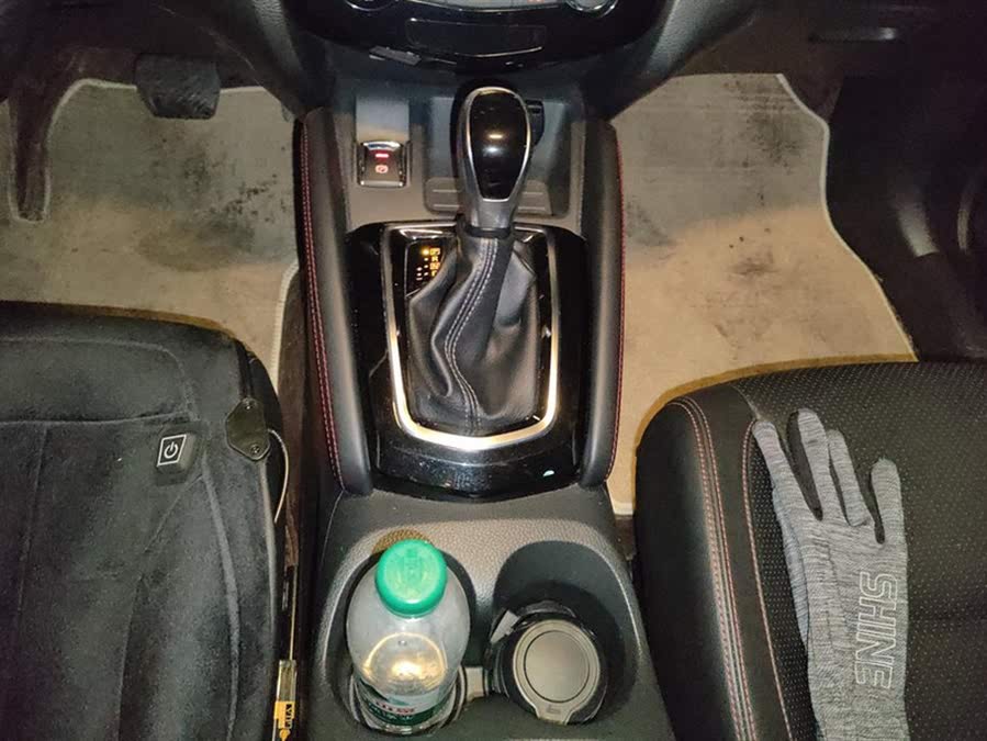 Discover undefined undefined Exterior Interior Images.Find all aspects and details of cars.