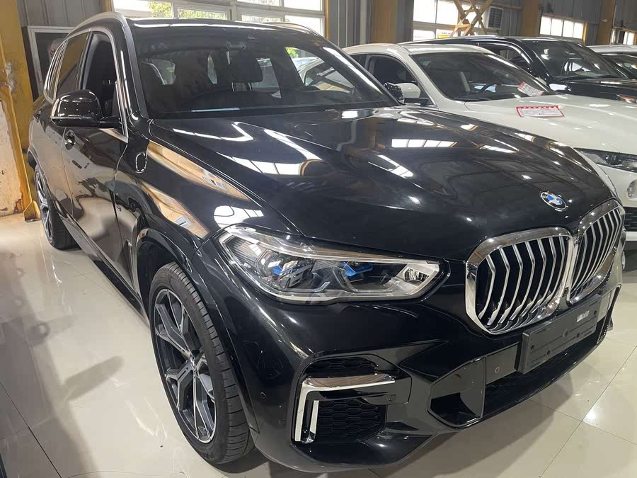 Discover undefined undefined Exterior Interior Images.Find all aspects and details of cars.