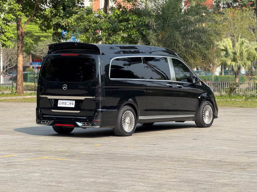 Discover undefined undefined Exterior Interior Images.Find all aspects and details of cars.