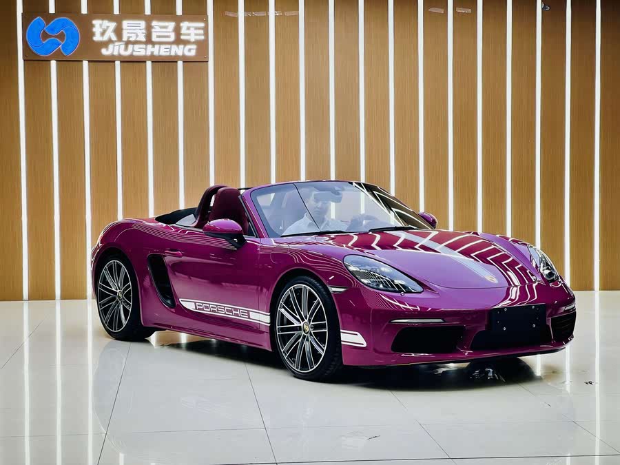 Discover undefined undefined Exterior Interior Images.Find all aspects and details of cars.