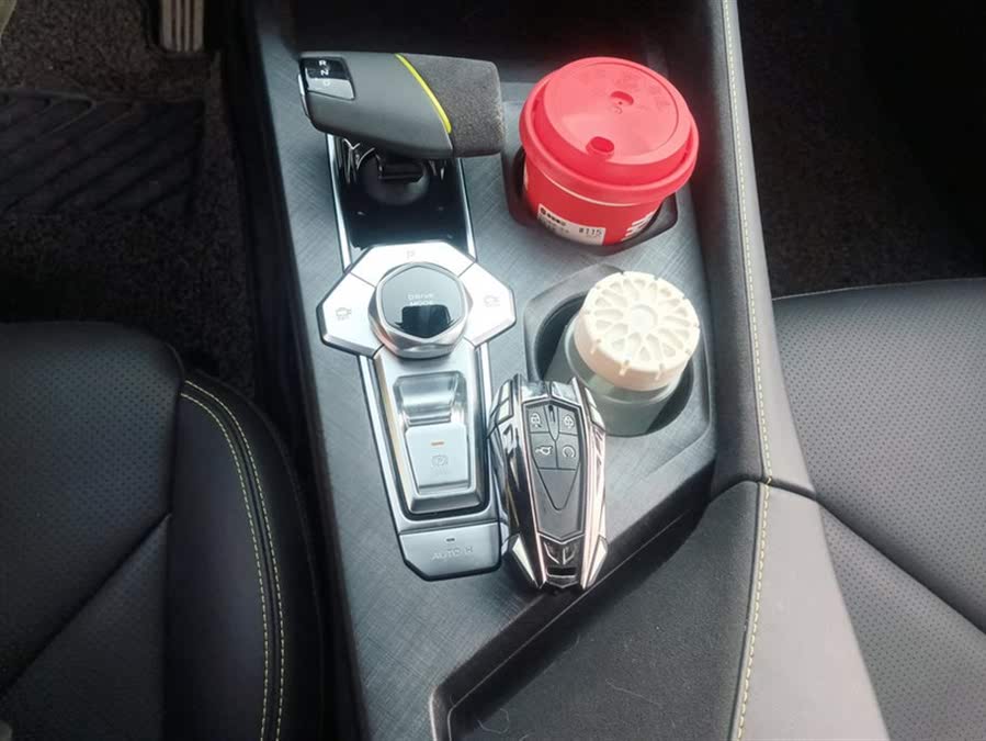 Discover undefined undefined Exterior Interior Images.Find all aspects and details of cars.