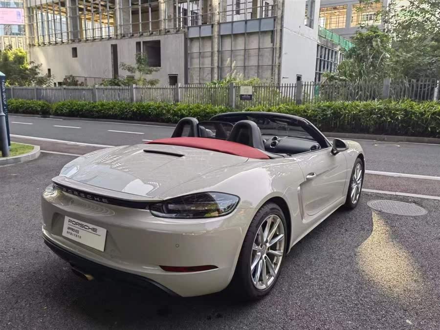 Discover undefined undefined Exterior Interior Images.Find all aspects and details of cars.