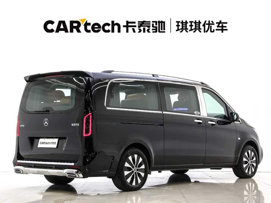 Discover undefined undefined Exterior Interior Images.Find all aspects and details of cars.