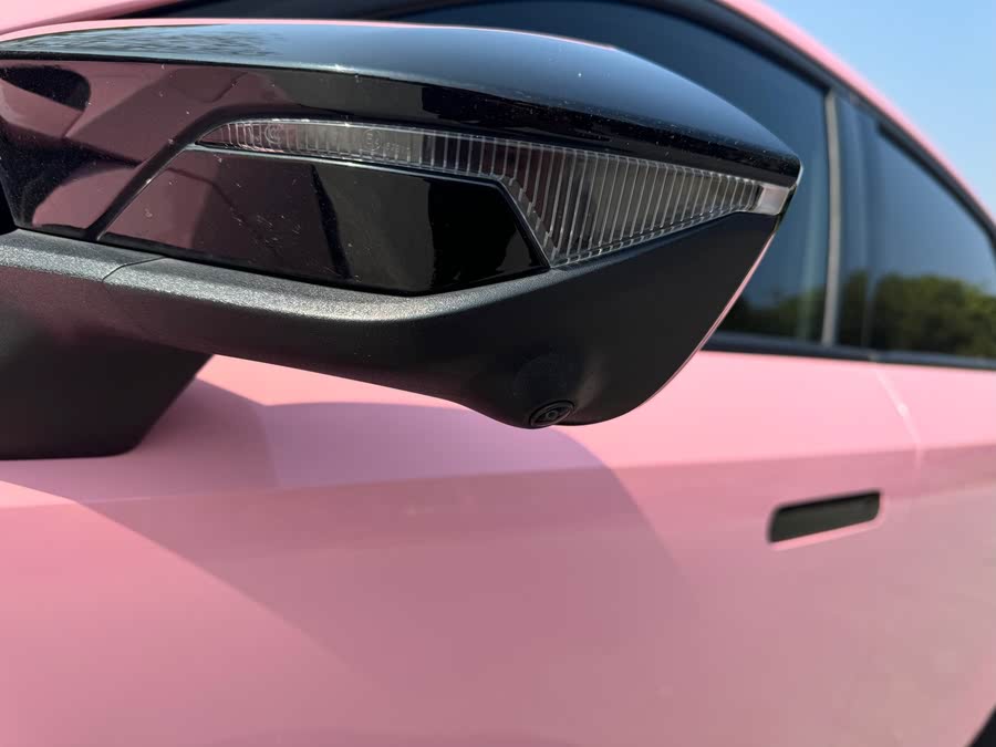 Discover undefined undefined Exterior Interior Images.Find all aspects and details of cars.