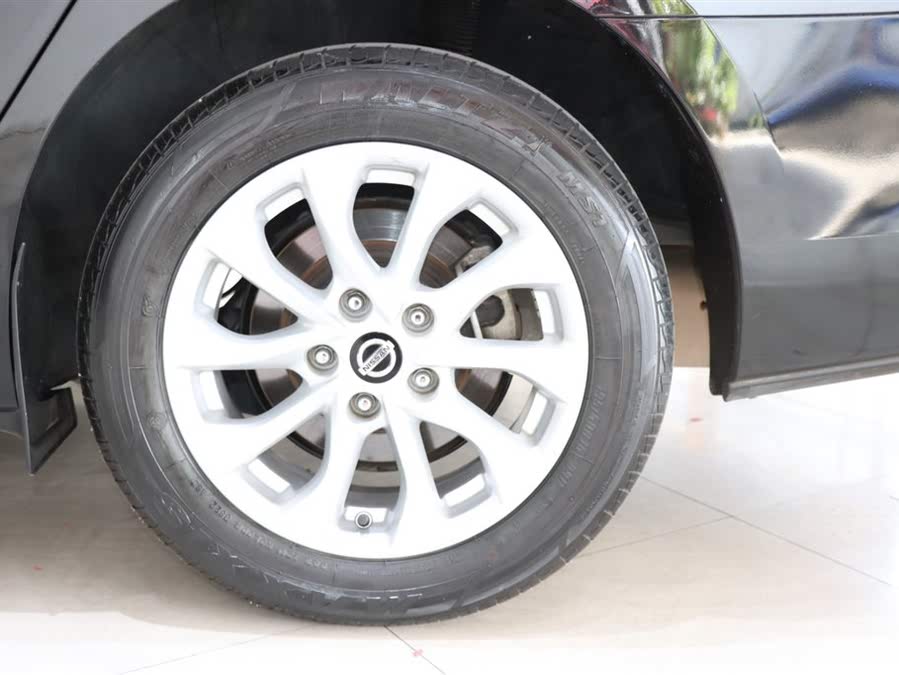Discover undefined undefined Exterior Interior Images.Find all aspects and details of cars.