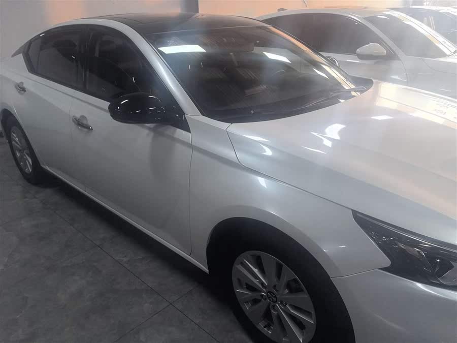 Discover undefined undefined Exterior Interior Images.Find all aspects and details of cars.
