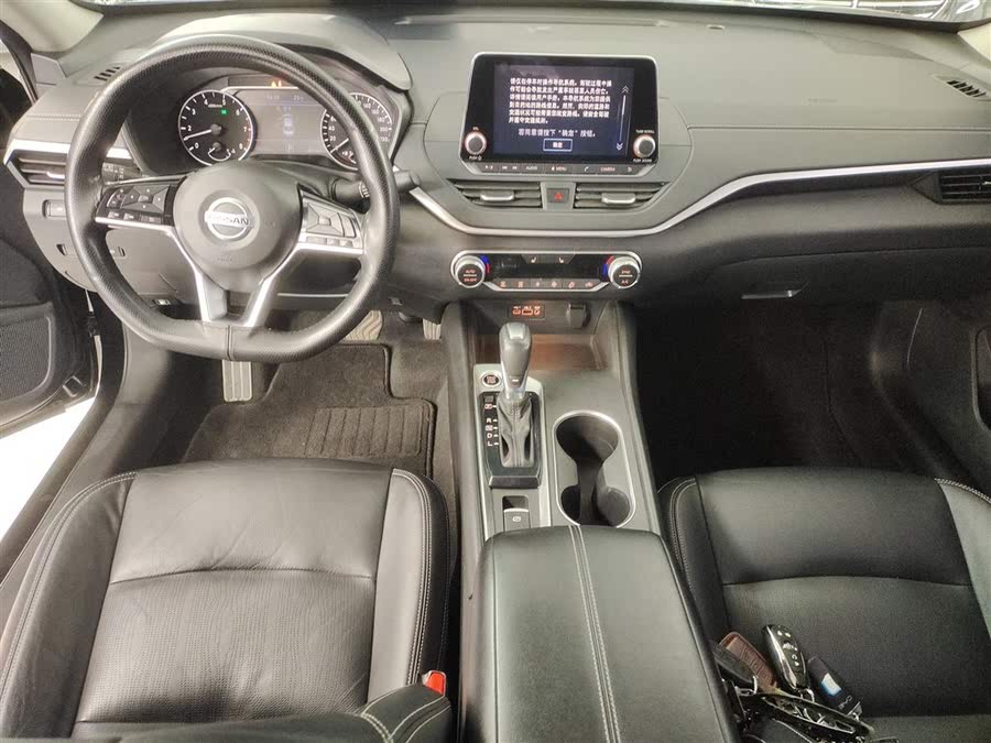 Discover undefined undefined Exterior Interior Images.Find all aspects and details of cars.