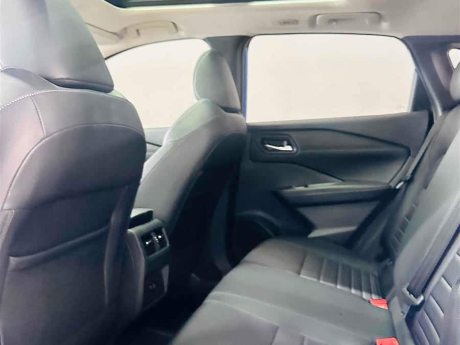 Discover undefined undefined Exterior Interior Images.Find all aspects and details of cars.
