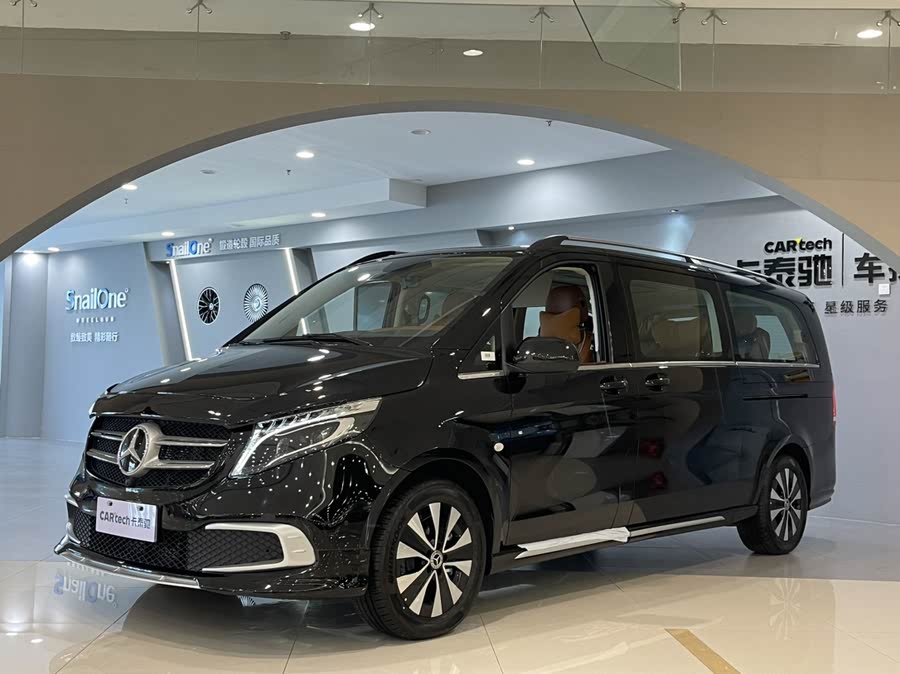 Discover undefined undefined Exterior Interior Images.Find all aspects and details of cars.