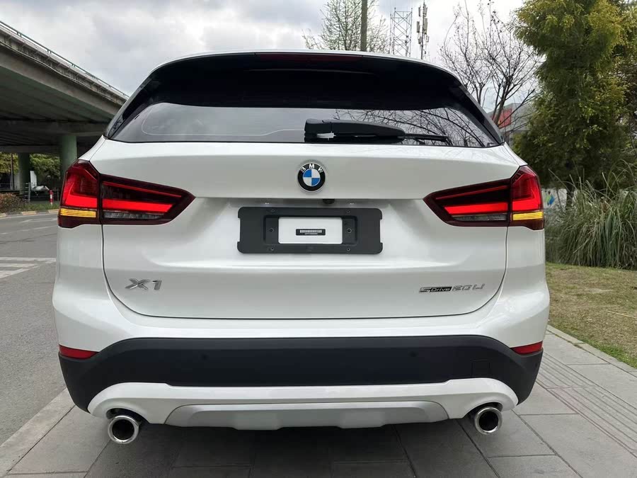 BMW X1 2022 sDrive20Li Luxury Edition