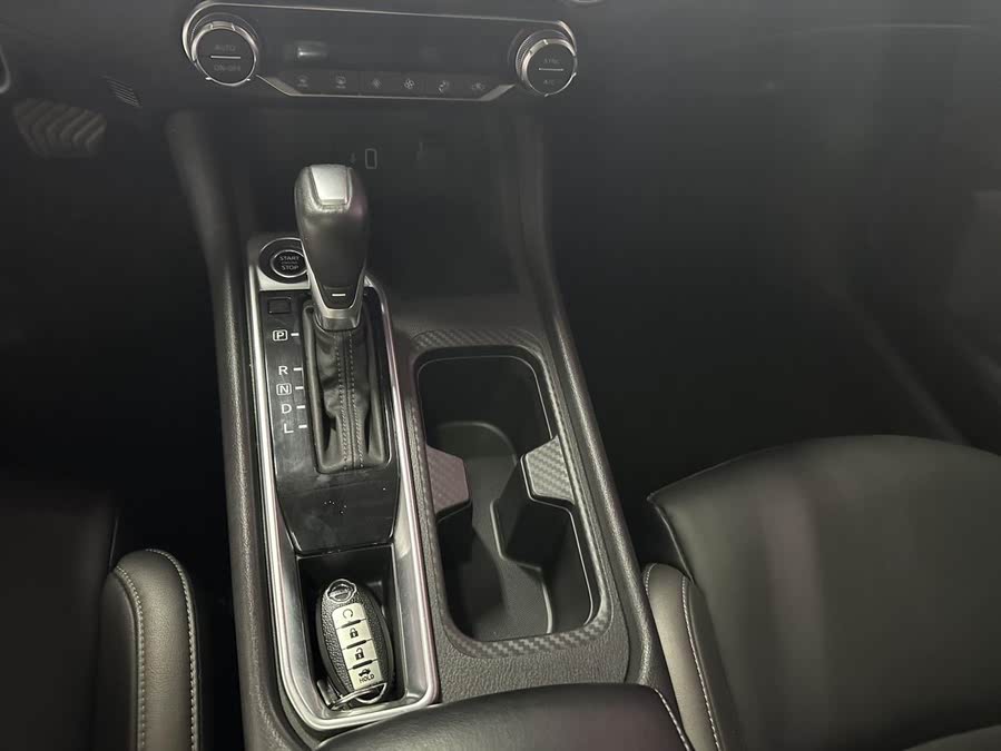 Discover undefined undefined Exterior Interior Images.Find all aspects and details of cars.