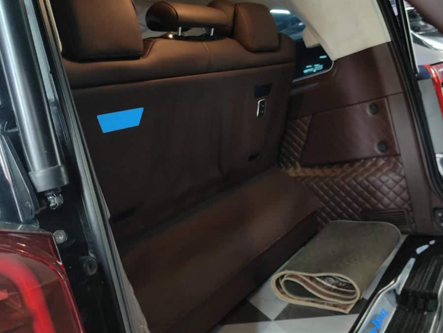 Discover undefined undefined Exterior Interior Images.Find all aspects and details of cars.