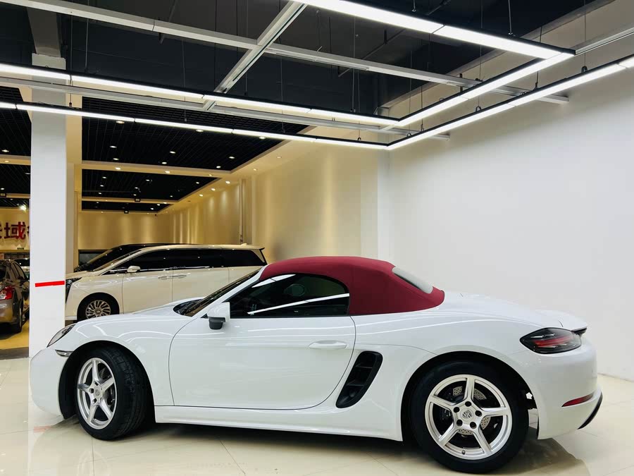 Discover undefined undefined Exterior Interior Images.Find all aspects and details of cars.
