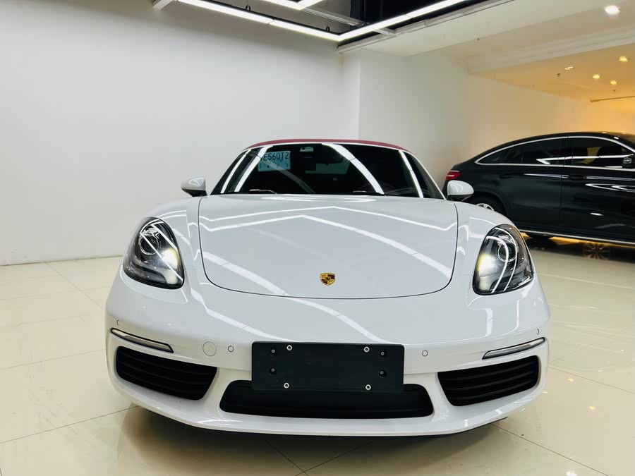 Discover undefined undefined Exterior Interior Images.Find all aspects and details of cars.