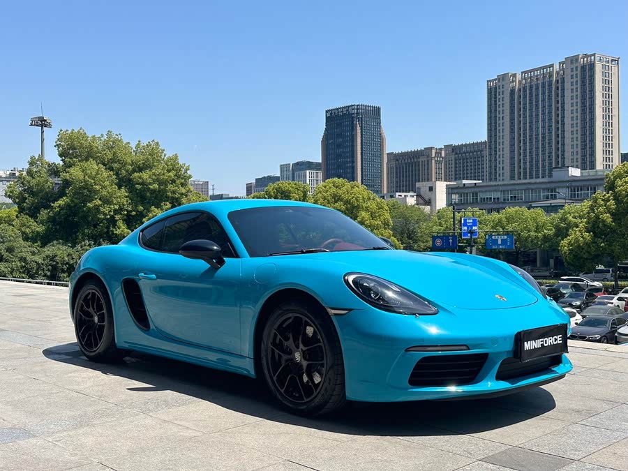 Discover undefined undefined Exterior Interior Images.Find all aspects and details of cars.