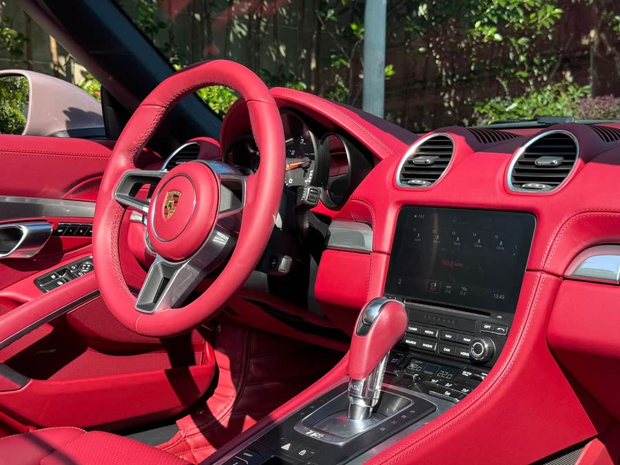 Discover undefined undefined Exterior Interior Images.Find all aspects and details of cars.