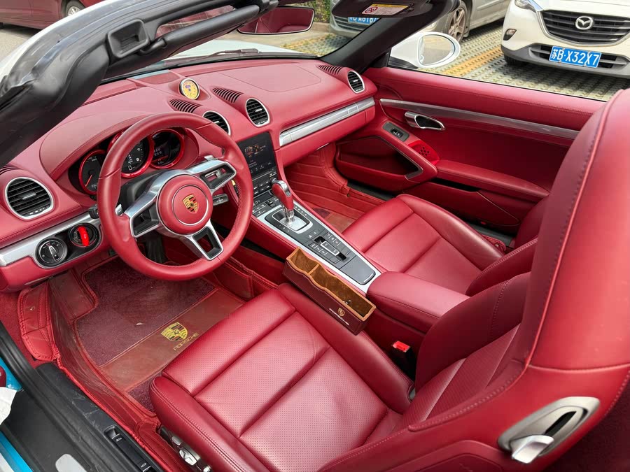 Discover undefined undefined Exterior Interior Images.Find all aspects and details of cars.