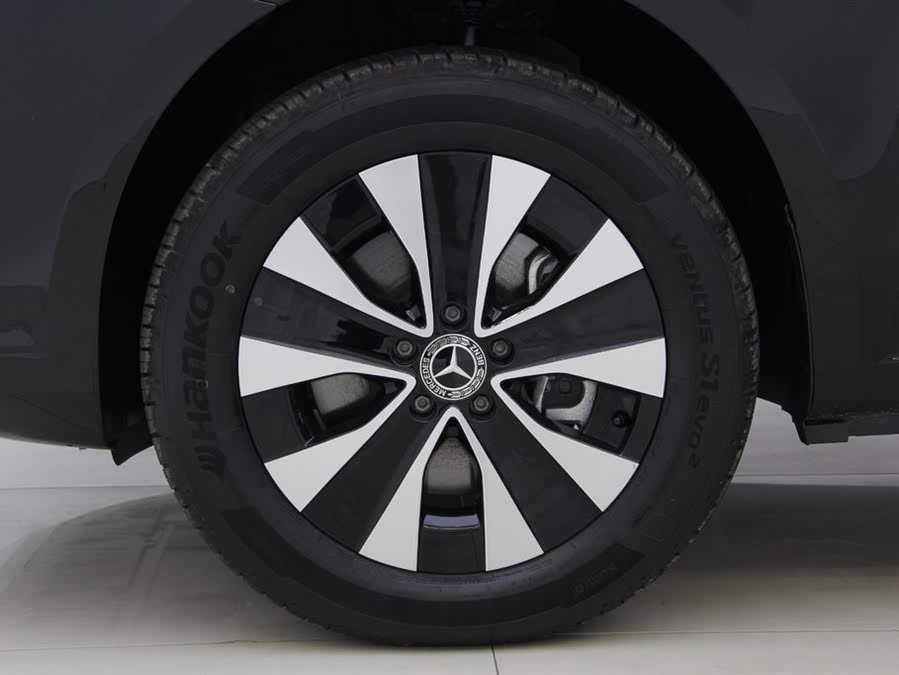 Discover undefined undefined Exterior Interior Images.Find all aspects and details of cars.