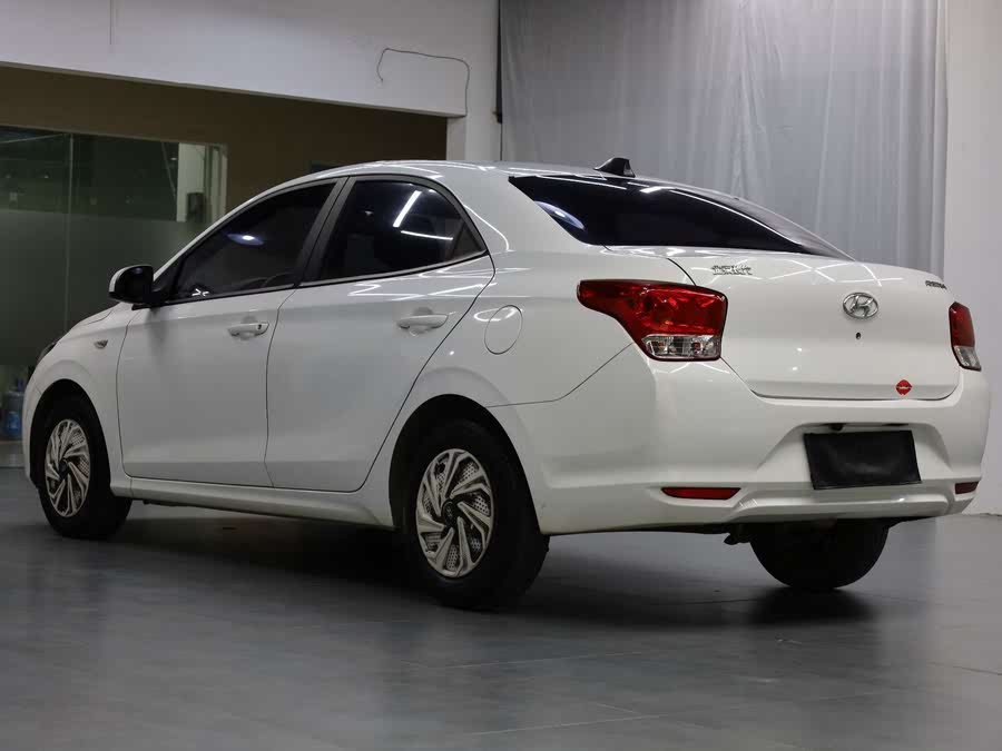 Discover undefined undefined Exterior Interior Images.Find all aspects and details of cars.