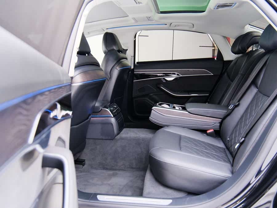 Discover undefined undefined Exterior Interior Images.Find all aspects and details of cars.