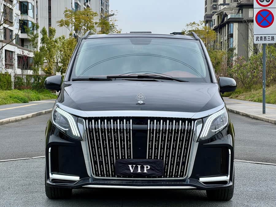 Discover undefined undefined Exterior Interior Images.Find all aspects and details of cars.