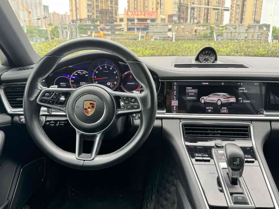 Discover undefined undefined Exterior Interior Images.Find all aspects and details of cars.